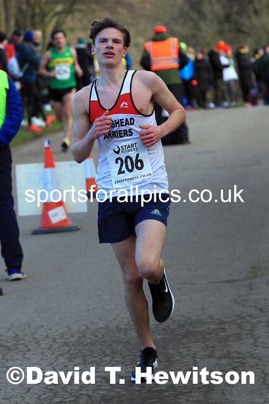 Senior men and veteran men over-40s NECAA Road Relay Champs., Hetton Lyons Park, Hetton le Hole, County Durham. Photo: David T. Hewitson/Sports for All Pics